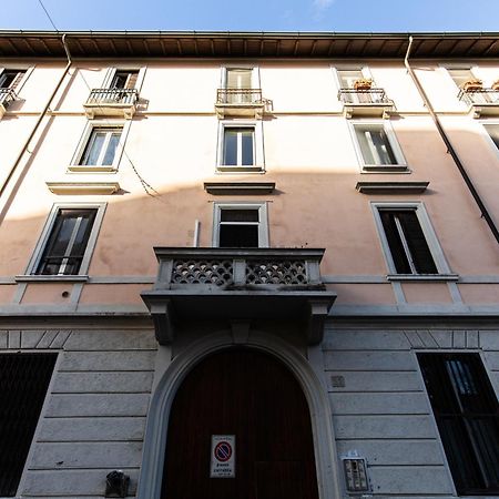Rogoredo - Exclusive Apartment Milan Bagian luar foto